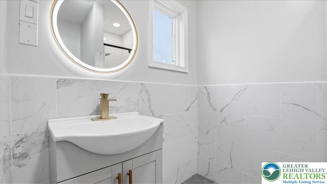 730 West Locust Street, Scranton City, PA 18504