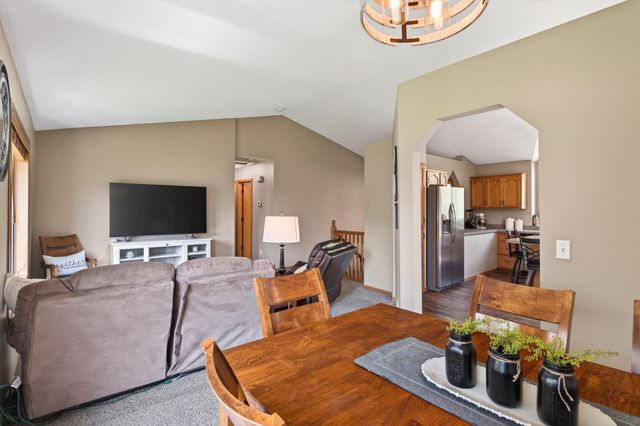 706 79th Street W, Lino Lakes, MN 55014