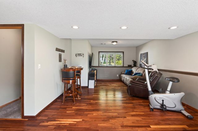 706 79th Street W, Lino Lakes, MN 55014