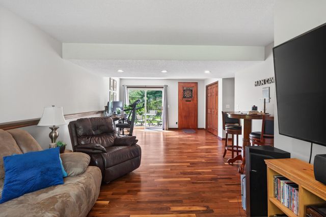 706 79th Street W, Lino Lakes, MN 55014