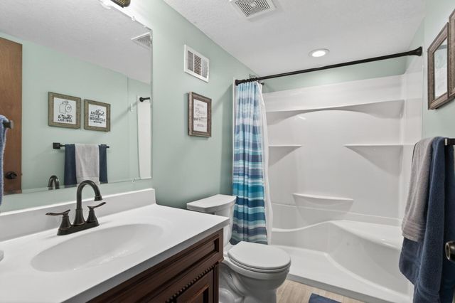 706 79th Street W, Lino Lakes, MN 55014