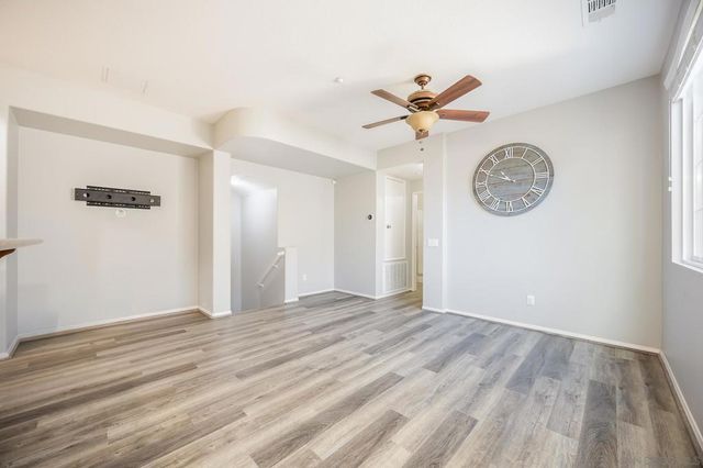 44984 Hawthorn St 208, Temecula, CA 92592