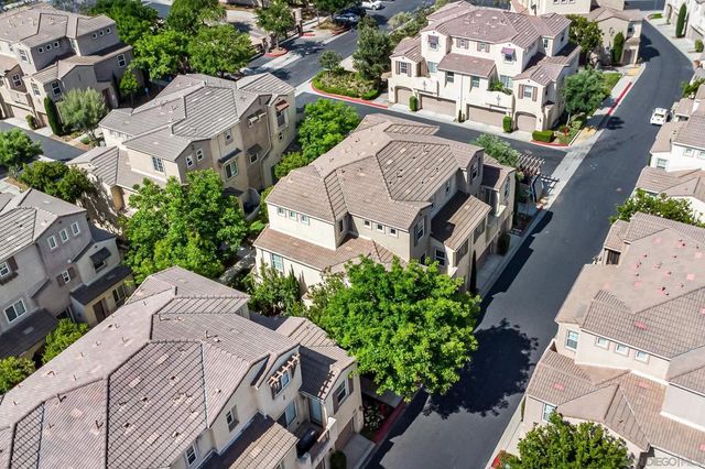 44984 Hawthorn St 208, Temecula, CA 92592