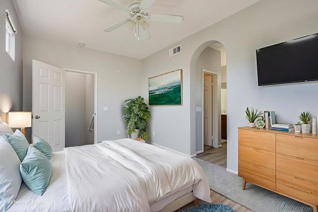 44984 Hawthorn St 208, Temecula, CA 92592