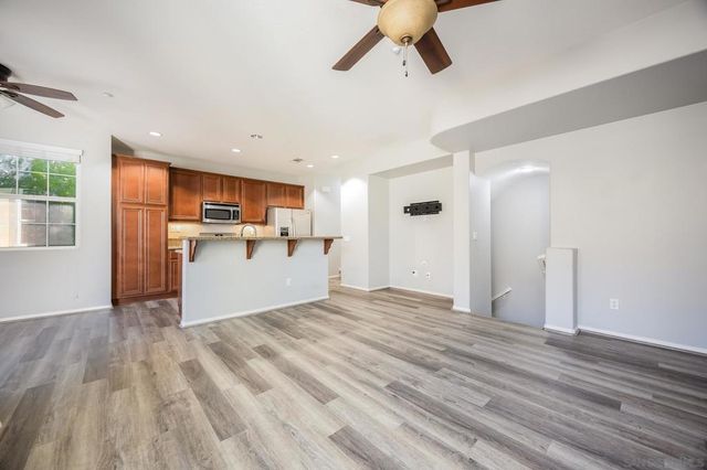 44984 Hawthorn St 208, Temecula, CA 92592