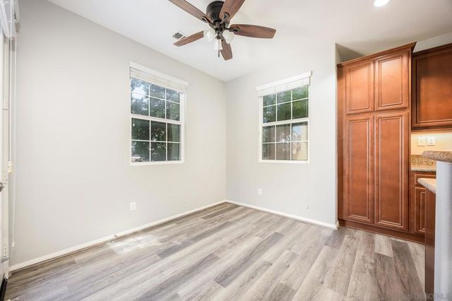 44984 Hawthorn St 208, Temecula, CA 92592