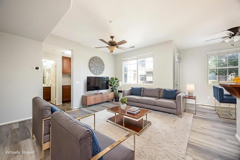 44984 Hawthorn St 208, Temecula, CA 92592