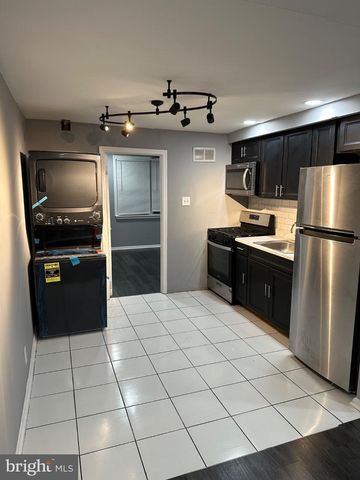 200 E ALBANUS ST, Philadelphia, PA 19120
