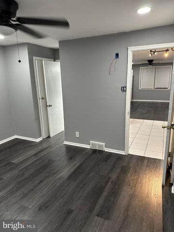 200 E ALBANUS ST, Philadelphia, PA 19120