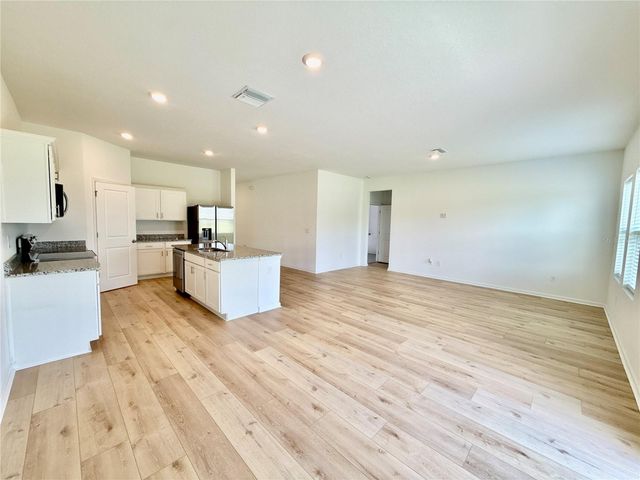 35657 BUTTONWEED, Zephyrhills, FL 33541