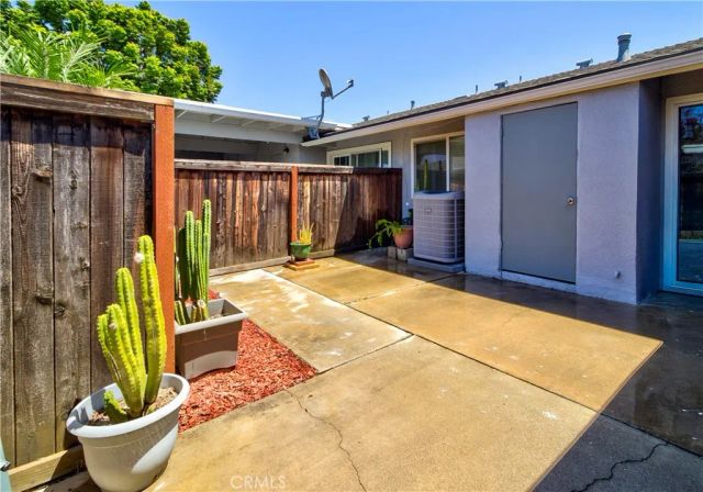 1159 E 1st, Tustin, CA 92780