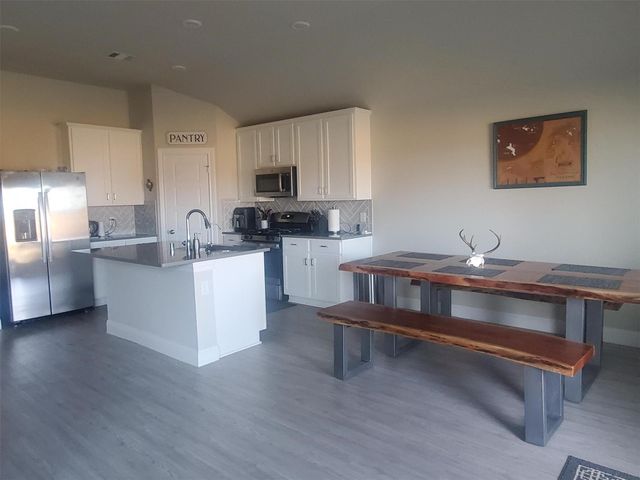 1208 Mare Stable Court, Alvin, TX 77511