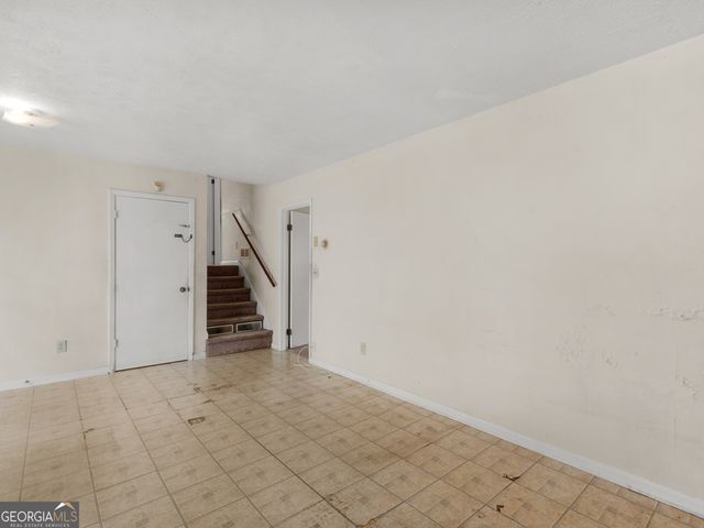 206 W Windemere Way, Jonesboro, GA 30238