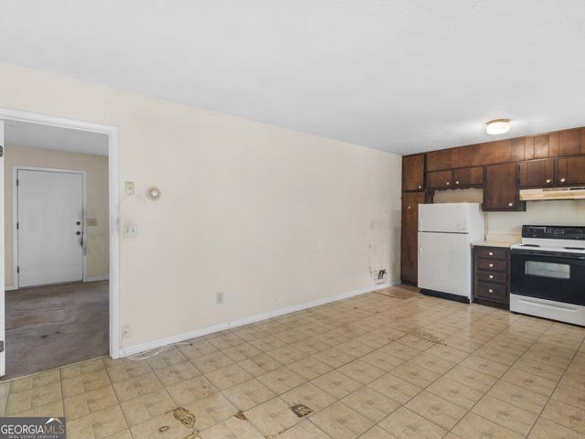 206 W Windemere Way, Jonesboro, GA 30238