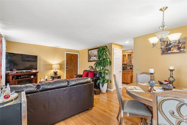 117 John Street 1, Lincoln, RI 02865