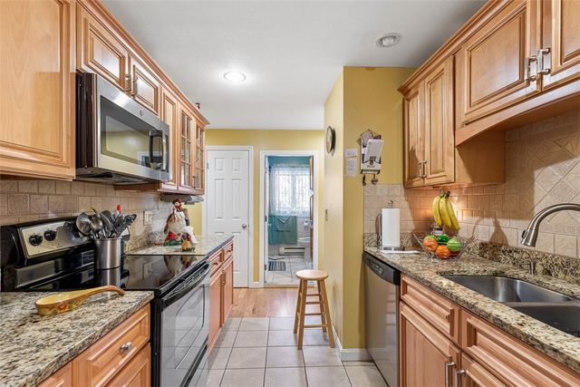 117 John Street 1, Lincoln, RI 02865