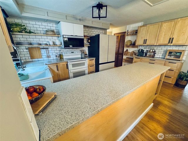 5014 21st Avenue SE, Lacey, WA 98503