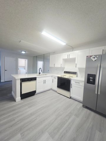 1956 Hartford Court, West Palm Beach, FL 33409