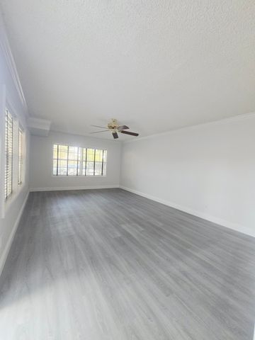 1956 Hartford Court, West Palm Beach, FL 33409