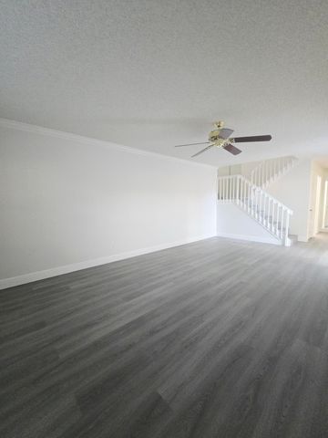 1956 Hartford Court, West Palm Beach, FL 33409