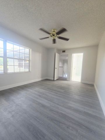 1956 Hartford Court, West Palm Beach, FL 33409