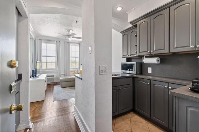 235 Sunrise 3244, Palm Beach, FL 33480
