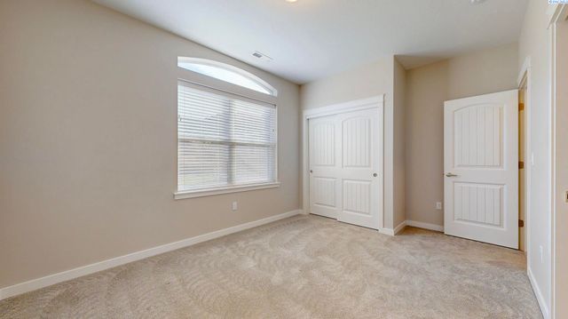 6733 Caspian Place, West Richland, WA 99353