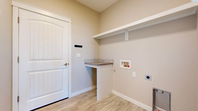 6733 Caspian Place, West Richland, WA 99353