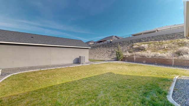 6733 Caspian Place, West Richland, WA 99353