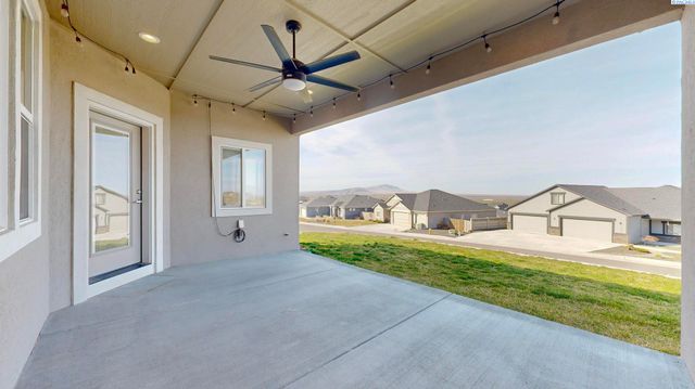 6733 Caspian Place, West Richland, WA 99353