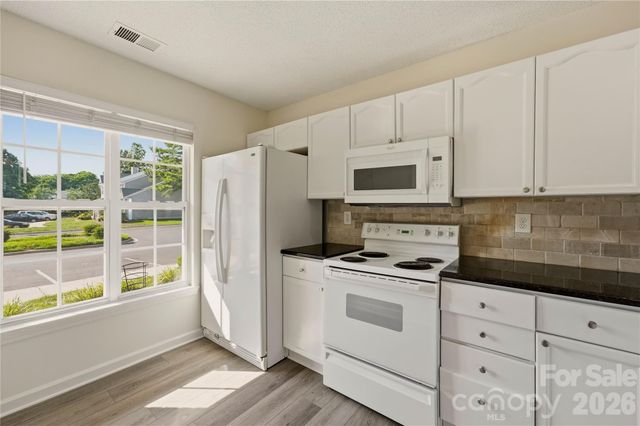 2235 Preakness Court, Charlotte, NC 28273