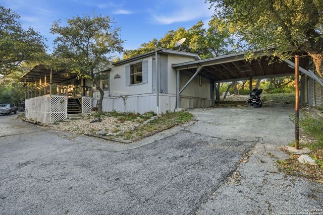 185 CANYON BEND, Canyon Lake, TX 78133