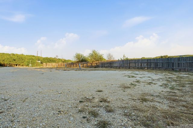 185 CANYON BEND, Canyon Lake, TX 78133