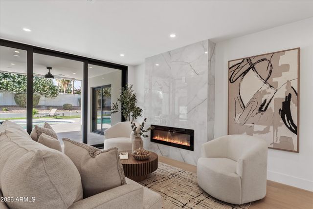 5638 E WALTANN Lane, Scottsdale, AZ 85254