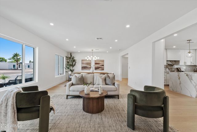 5638 E WALTANN Lane, Scottsdale, AZ 85254