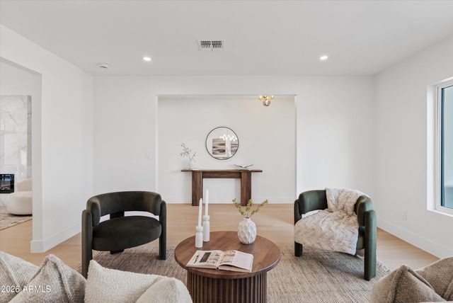 5638 E WALTANN Lane, Scottsdale, AZ 85254