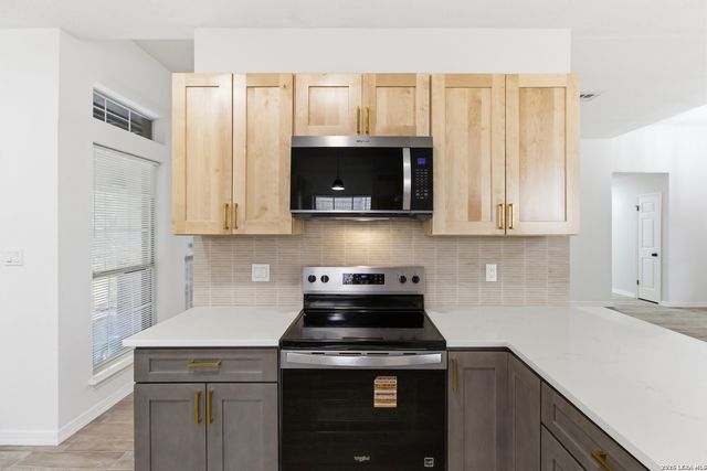 9422 Gray Sage, Helotes, TX 78023