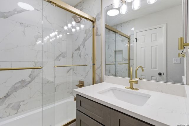 9422 Gray Sage, Helotes, TX 78023