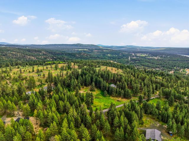 6582 Stony Way, Nine Mile Falls, WA 99026