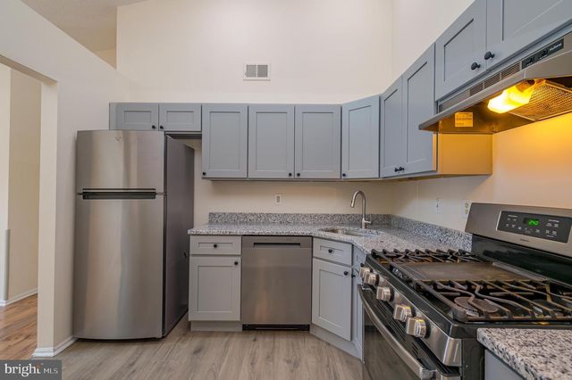 29 AMBERLY CT, Franklin Park, NJ 08823