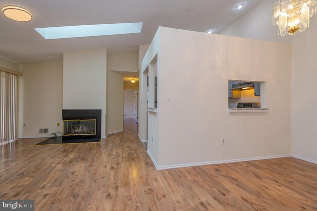 29 AMBERLY CT, Franklin Park, NJ 08823