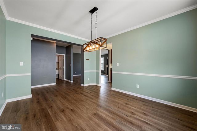 19 ODEN DR, Charles Town, WV 25414