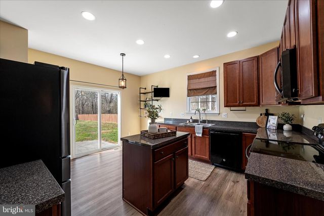 19 ODEN DR, Charles Town, WV 25414