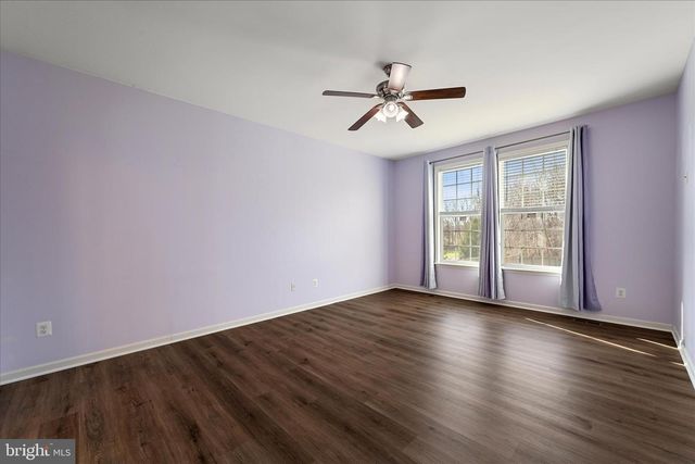 19 ODEN DR, Charles Town, WV 25414