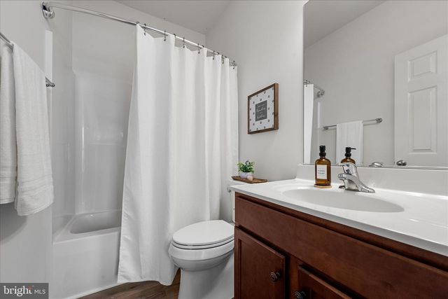 19 ODEN DR, Charles Town, WV 25414