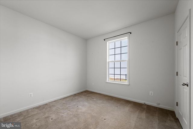 19 ODEN DR, Charles Town, WV 25414