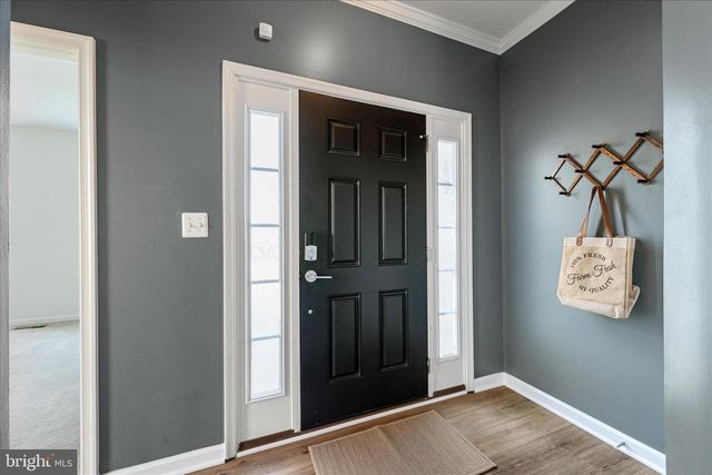 19 ODEN DR, Charles Town, WV 25414