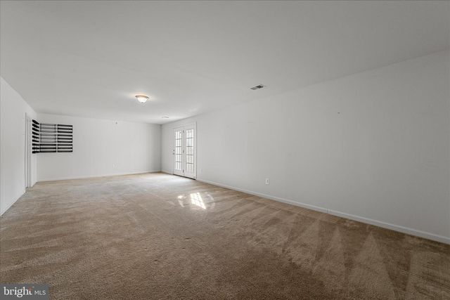 19 ODEN DR, Charles Town, WV 25414