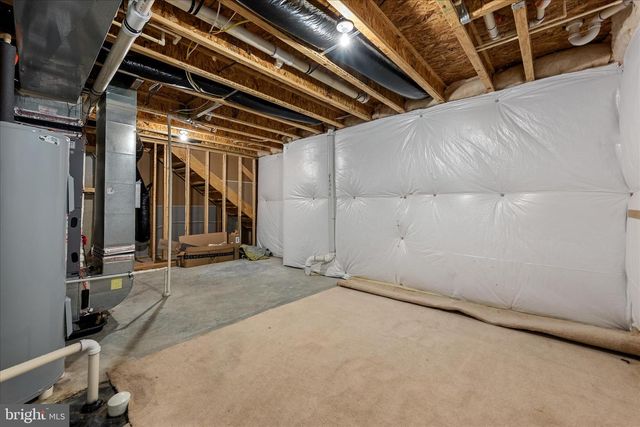 19 ODEN DR, Charles Town, WV 25414