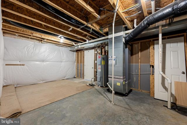 19 ODEN DR, Charles Town, WV 25414